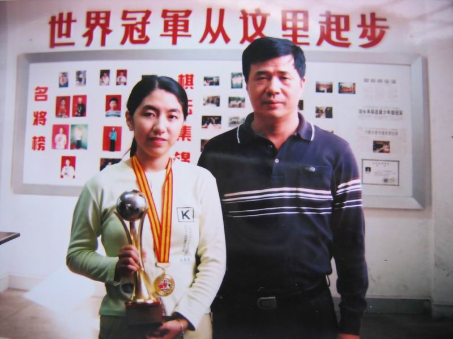 年轻时的陈丽淳 年轻时的陈丽淳