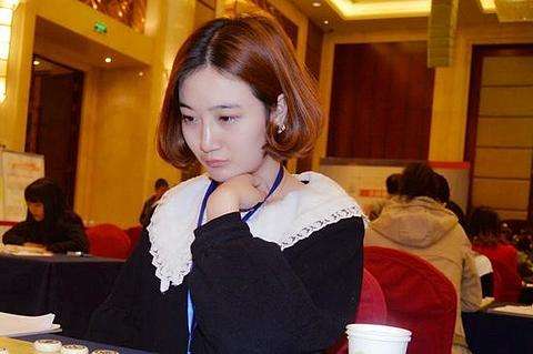 象棋美女棋手武文慧