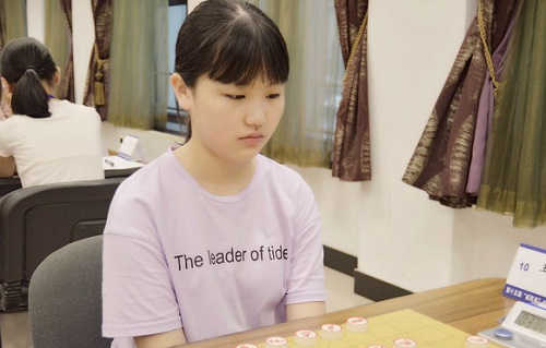 第十五届威凯杯象棋等级赛王文君获得女子组冠军 第十五届威凯杯象棋等级赛王文君获得女子组冠军